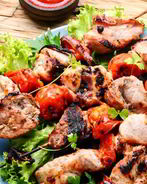 Шашлык в маринаде со свежими помидорами