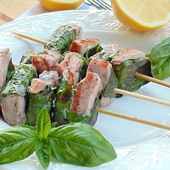 Рецепт средиземноморских шашлычков из тунца с базиликом