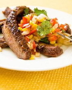 Говяжий стейк со свежим кукурузным салатом