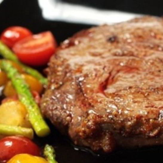 Рецепт говяжьих стейков с помидорами по-американски