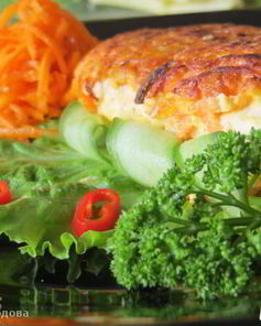 Куриные стейки в морковном маринаде