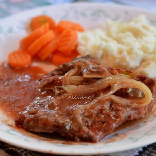 Рецепт швейцарского стейка в медленноварке
