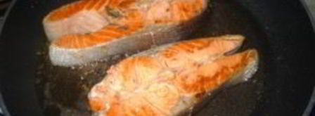 стейк из форели на сковороде. Шаг 3