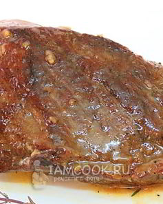 Стейк из говядины с розмарином и тимьяном