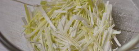 стейк из говядины с тыквенным соусом и пюре из брокколи. Шаг 4