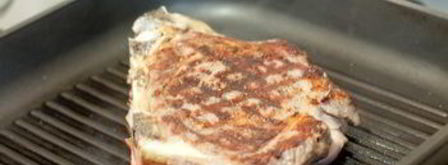 стейк из говядины со сливочным соусом из голубого сыра. Шаг 4