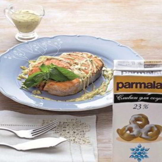 Рецепт стейка лосося на гриле со сливочно-горчичным соусом