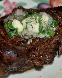 Стейк на сковороде