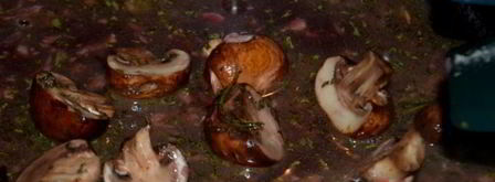 стейк с грибами и красным винным соусом. Шаг 3