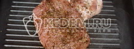 стейк свиной на сковороде. Шаг 4