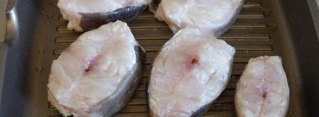 стейки-гриль из зубатки под сливочным соусом. Шаг 4