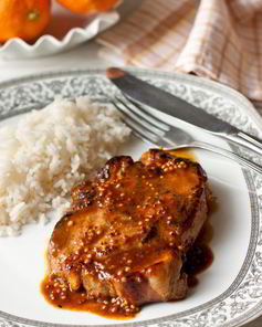 Стейки из свинины с апельсиново-горчичным соусом