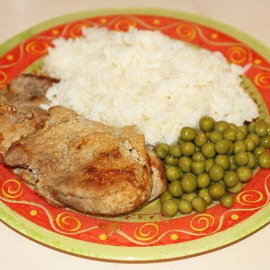 Рецепт стейков из свинины с луком на сковороде