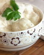 Куриные тефтели в молочном соусе