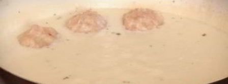 куриные тефтели в молочном соусе. Шаг 6