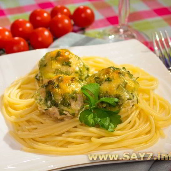 Рецепт куриных тефтелей в сливочном соусе