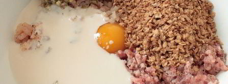 тефтели с гречкой и грибами, запеченные в ряженке. Шаг 4