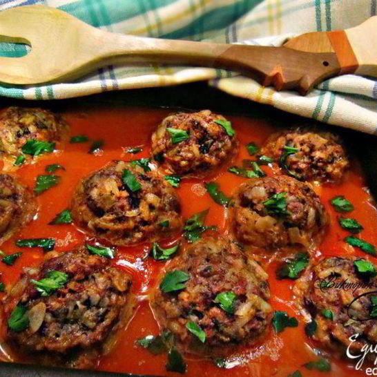 Рецепт тефтелей с грибами в томатном соусе