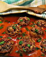 Тефтели с грибами в томатном соусе