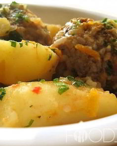 Тефтели с картошкой