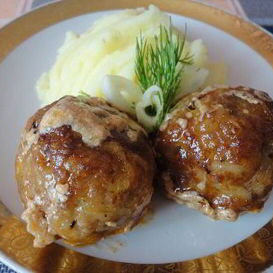 Рецепт тефтелей с томатно-сметанным соусом