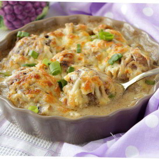 Рецепт тефтелей в грибном соусе под сыром