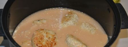 тефтели в сметанно-томатном соусе в мультиварке. Шаг 12