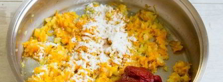 тефтели в сметанно-томатном соусе. Шаг 15