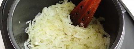 тефтели в сметанном соусе в мультиварке. Шаг 6