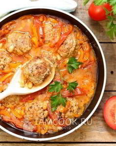 Тефтели в томате с фасолью и перцем