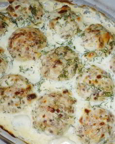 Тефтельки из курицы и гречки в соусе