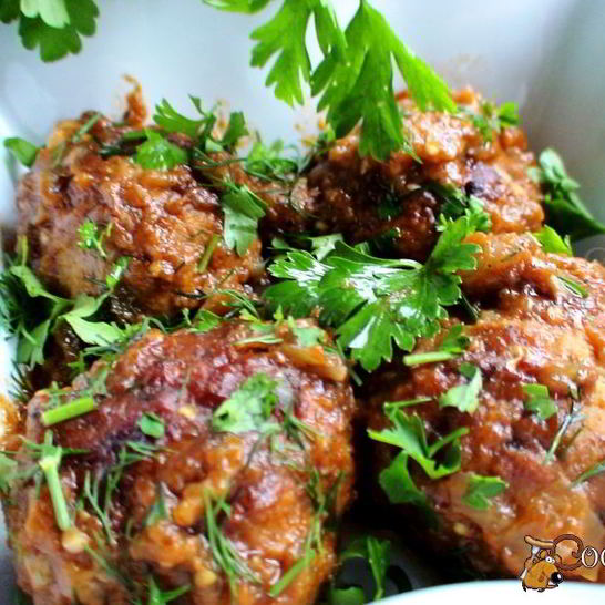 Рецепт тефтелек, запеченных в баклажанном соусе