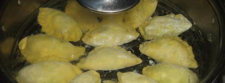 паровые вареники с зеленью и яйцом. Шаг 6