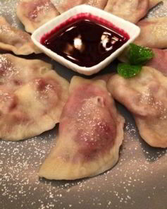 Постные вареники с вишней