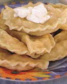 Вареники из гречневой муки с творогом по-украински