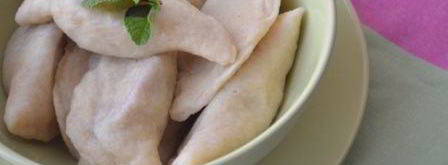 вареники из цельнозерновой муки с половинками слив. Шаг 12