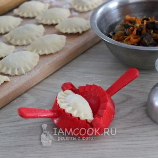 Рецепт вареников с грибами и овощами