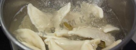 вареники с кислой капустой и мятым картофелем. Шаг 14