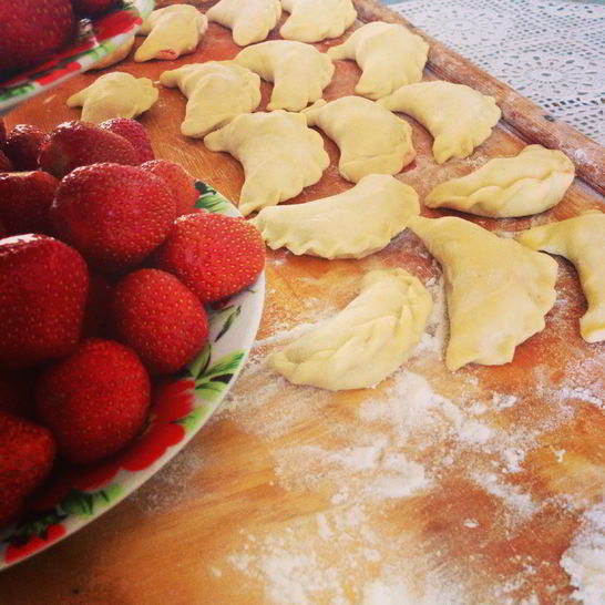 Рецепт вареников с клубникой