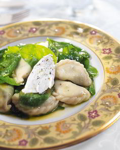 Вареники с творогом и шпинатом