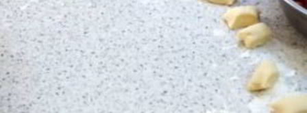 вареники с вишней и клубникой. Шаг 2