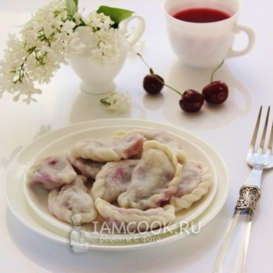 Рецепт вареников с вишней из теста на воде