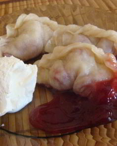 Вареники с вишней на пару