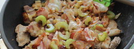 мясное жаркое в соусе из сливок и белого вина. Шаг 4