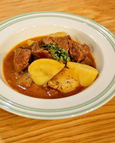 Жаркое из говядины с картофелем