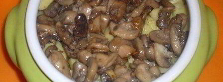 жаркое из сердечек с грибами в горшочке. Шаг 3