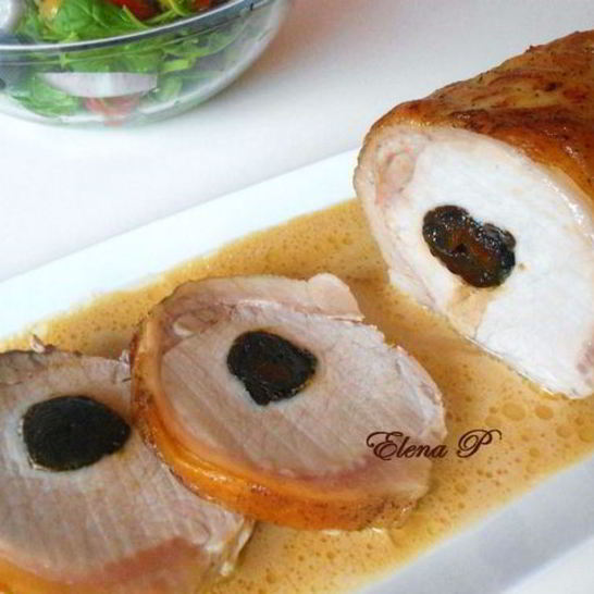 Рецепт жаркого из свинины с черносливом в соусе из вина и сливок