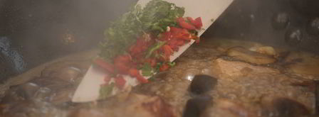 жаркое из свинины с острыми баклажанами и шампиньонами. Шаг 5