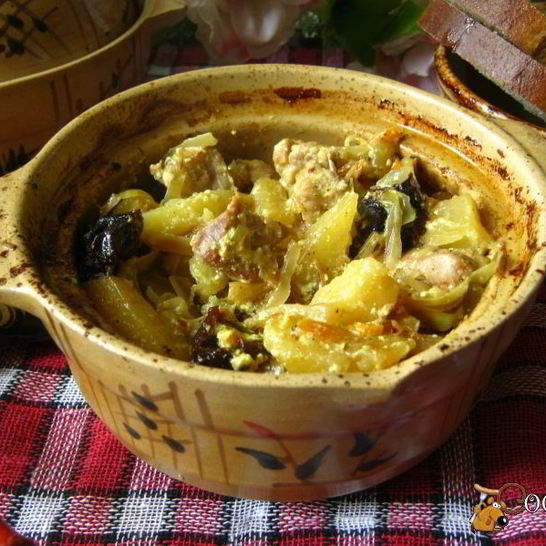 Рецепт жаркого из свинины в горшочках