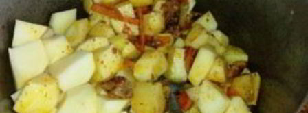 жаркое по-домашнему из свинины с картошкой. Шаг 3